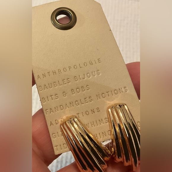 Anthropologie bold and classy earrings - Picture 7 of 8